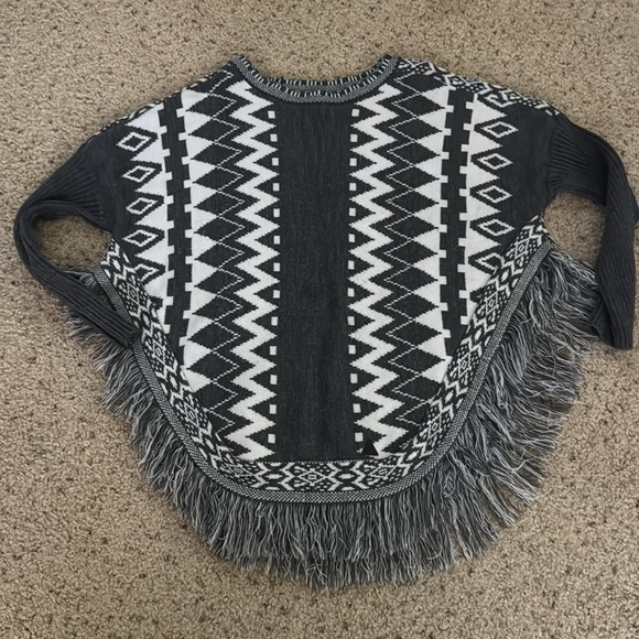 Aggel knitwear gray poncho shawl with sleeves Large - Picture 4 of 4